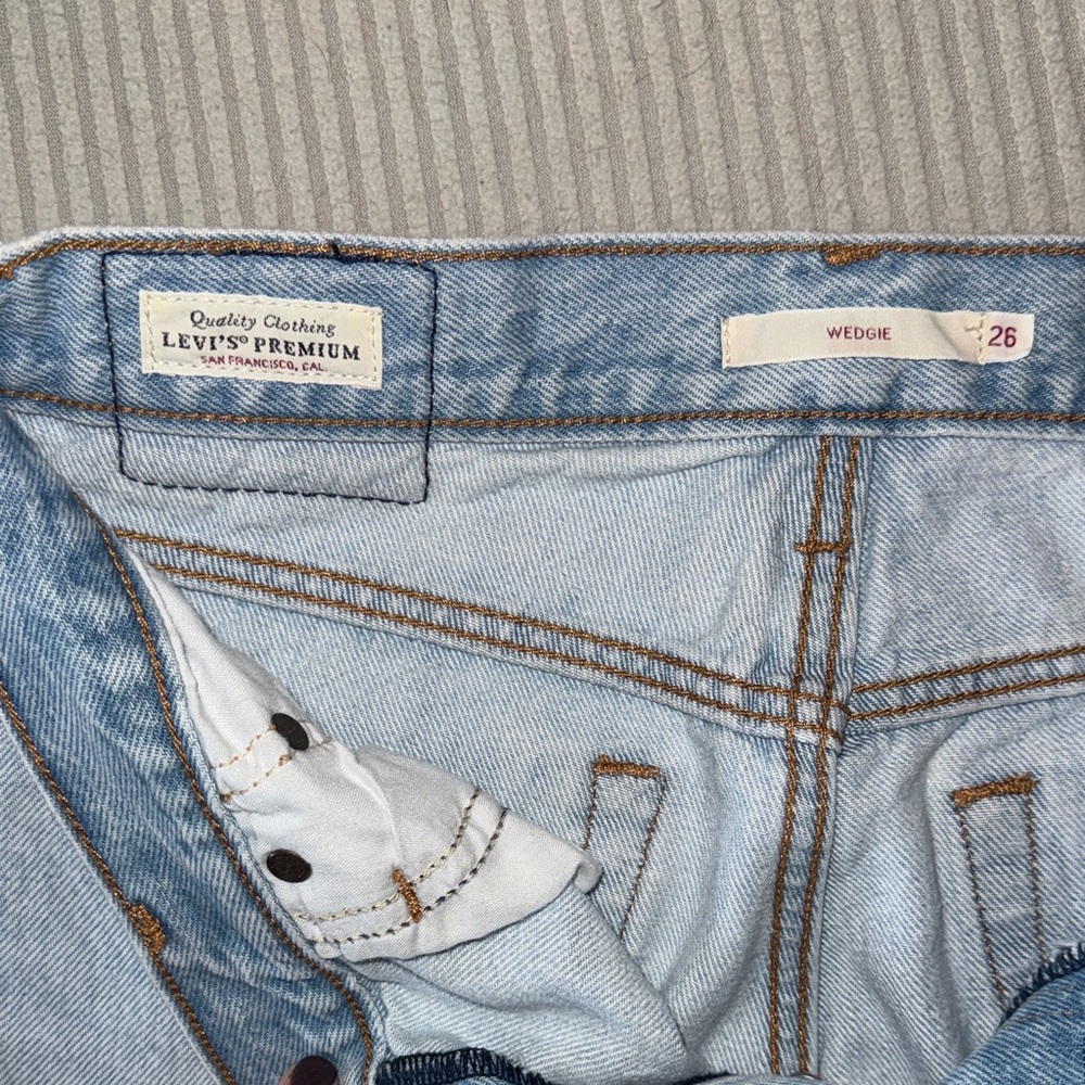 Levi Light Blue Frayed Hem Jeans - Picture 5 of 5